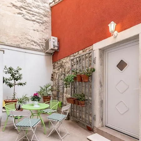 Studio Mediteran شقة